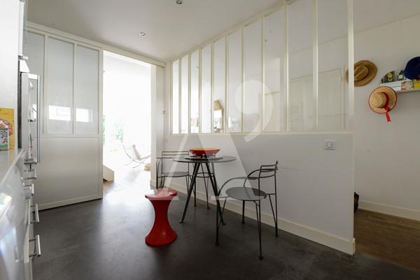 ARCHITECTURE CONTEMPORAINE- 2012 - Maison de ville avec terrasse et garage - Bordeaux