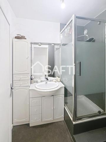 Découvrez ce superbe appartement, alliant agencement optimal et proximité idéale : tout ce dont vous avez besoin est à deux pas.