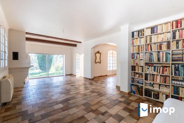 VILLA AU CŒUR D'UN HAVRE DE PAIX ET DE VERDURE