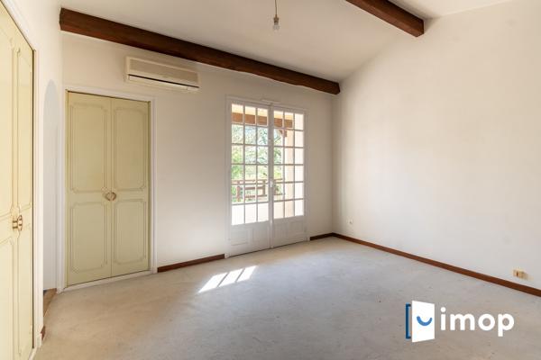 VILLA AU CŒUR D'UN HAVRE DE PAIX ET DE VERDURE