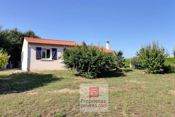 Maison Tonnay Boutonne 5 pièces 100 m2  avec garage attenant sur près de 2200 m2 env. de terrain