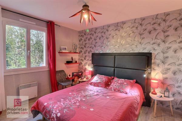 Maison Tonnay Boutonne 5 pièces 100 m2  avec garage attenant sur près de 2200 m2 env. de terrain