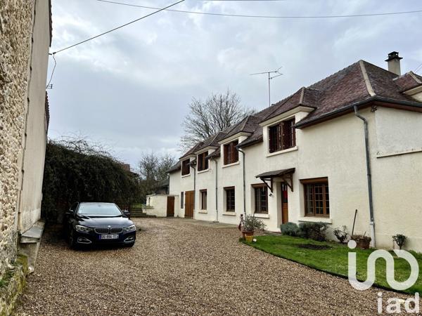 Longère 7 pièces de 228 m² à Noailles (60430)