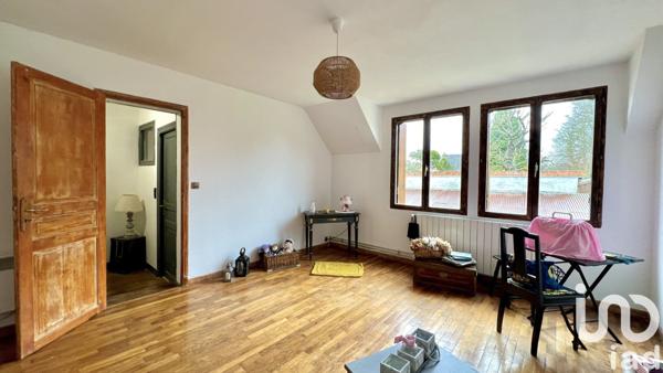 Longère 7 pièces de 228 m² à Noailles (60430)