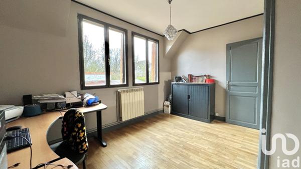 Longère 7 pièces de 228 m² à Noailles (60430)