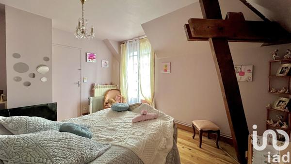 Longère 7 pièces de 228 m² à Noailles (60430)