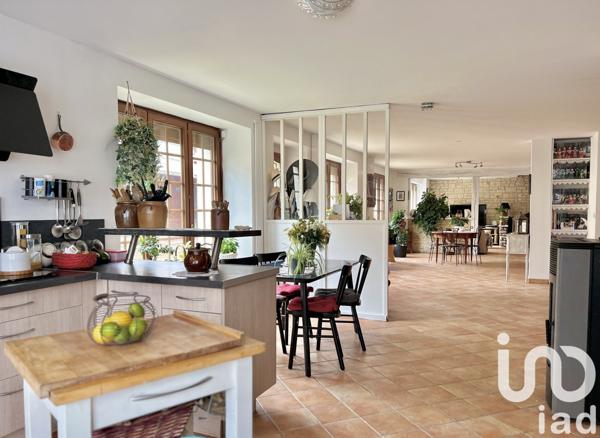 Longère 7 pièces de 228 m² à Noailles (60430)