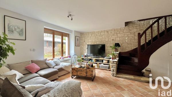 Longère 7 pièces de 228 m² à Noailles (60430)