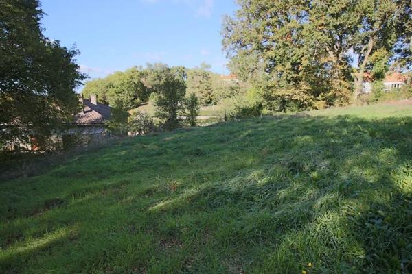 Terrain à vendre 56 000 € Saint-Benoît 648 m² DPE