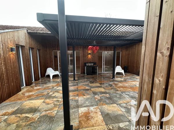 Immeuble à vendre 750 m² Arveyres