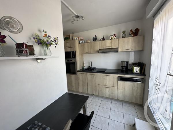 Appartement F3 à vendre  3 pièces - 85,69 m2 ROYAN - 17