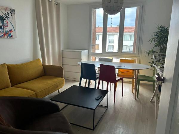 Location                                                      Appartement
                        
                     5 pièces                      100 m2                     à Perpignan