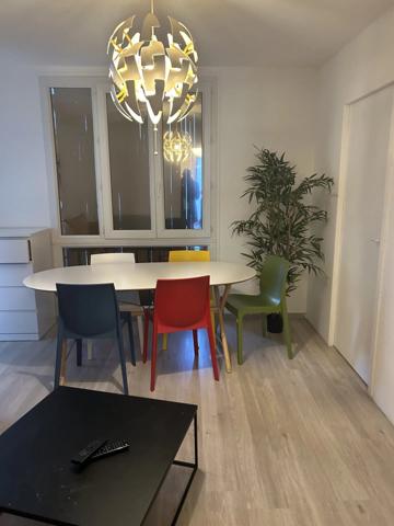 Location                                                      Appartement
                        
                     5 pièces                      100 m2                     à Perpignan