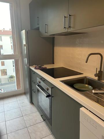 Location                                                      Appartement
                        
                     5 pièces                      100 m2                     à Perpignan