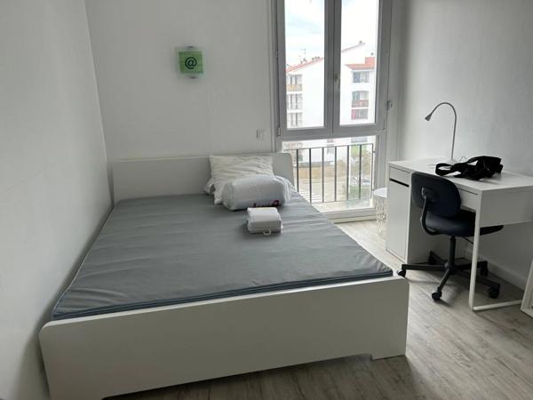 Location                                                      Appartement
                        
                     5 pièces                      100 m2                     à Perpignan