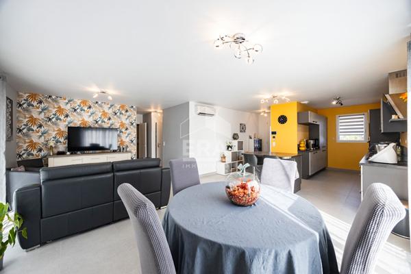 Saint Féliu d'Avall : Maison à vendre plain-pied 3 faces 5 pièces avec jardin avec piscine