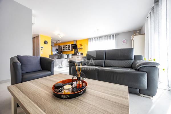 Saint Féliu d'Avall : Maison à vendre plain-pied 3 faces 5 pièces avec jardin avec piscine