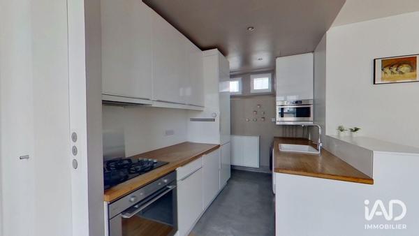 Location appartement 3 pièces 58 m² Paris 10