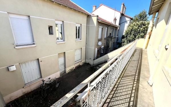 Immeuble à vendre    13 pièces • 225,59 m2 Villeurbanne