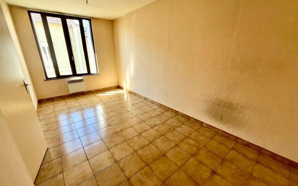 Immeuble à vendre    13 pièces • 225,59 m2 Villeurbanne