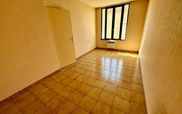 Immeuble à vendre    13 pièces • 225,59 m2 Villeurbanne