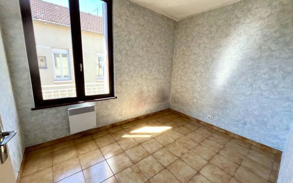 Immeuble à vendre    13 pièces • 225,59 m2 Villeurbanne