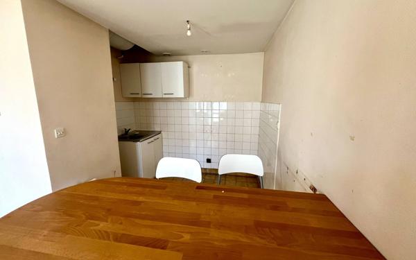 Immeuble à vendre    13 pièces • 225,59 m2 Villeurbanne