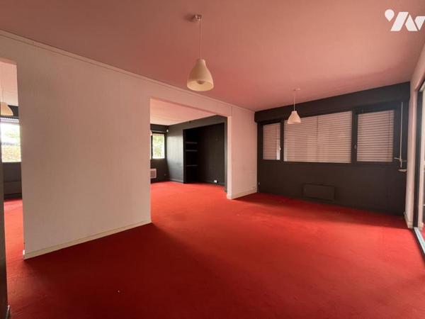 BUREAUX A LOUER vue Loire en rez de chaussée