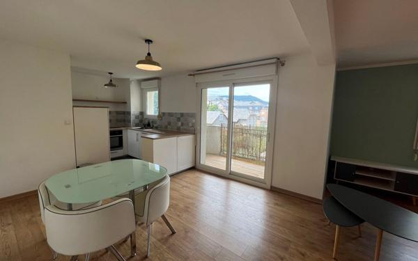 Appartement à louer    2 pièces • 52 m2 Mende