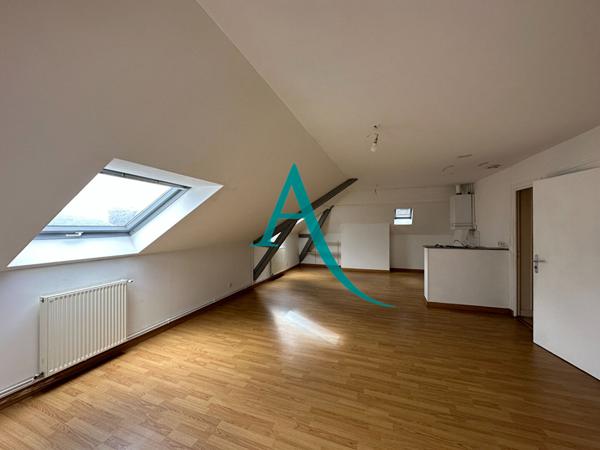 Votre agence l'Adresse vous propose un spacieux F2 à la location dans le quartier de Graville