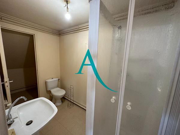 Votre agence l'Adresse vous propose un spacieux F2 à la location dans le quartier de Graville