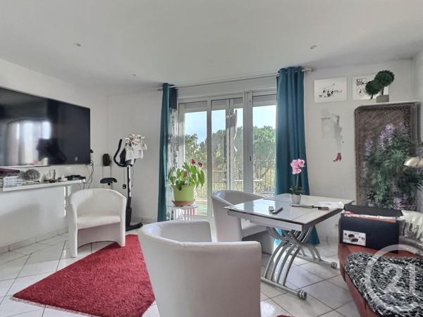 Appartement T3 à vendre  3 pièces - 69,49 m2 FREJUS - 83