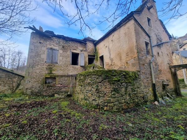 Maison à rénover avec grange