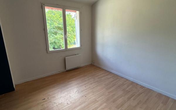 Maison à vendre    4 pièces •  Orthez