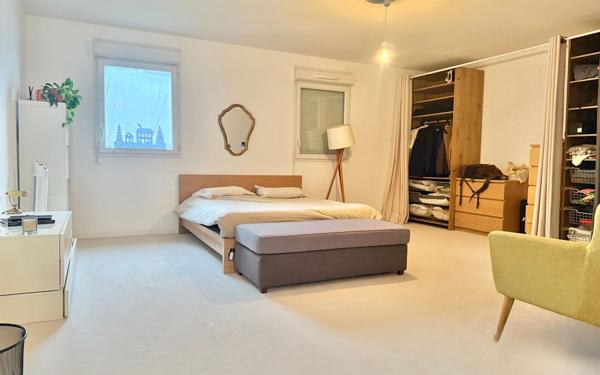 Maison à vendre    5 pièces • 131 m2 Morangis