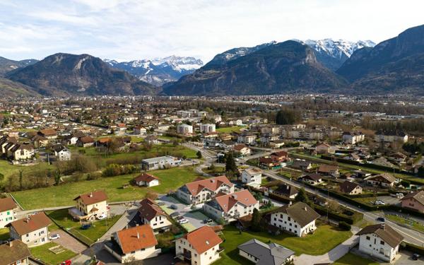 Appartement à vendre    1 pièce •  Thyez