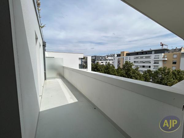 Appartement à louer Rennes : 3 pièces, 88m² avec 2 chambre(s) à 1 056€ - AJP Immobilier Rennes Nord