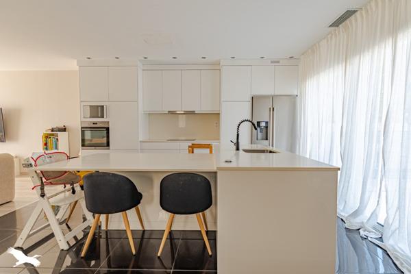 Maison 468 000 € Floirac 5 p 135 m² DPE A