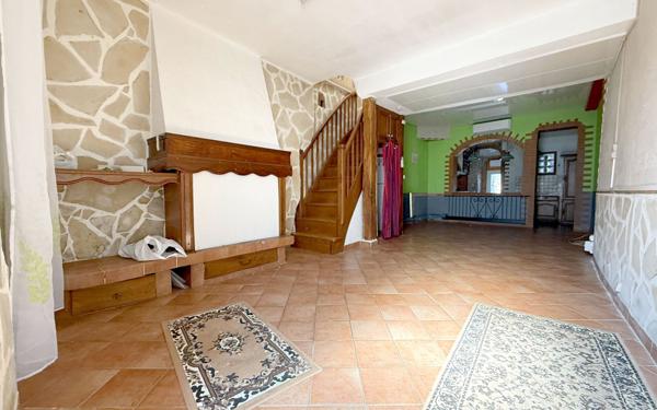 Maison à vendre    3 pièces • 84 m2 Escosse