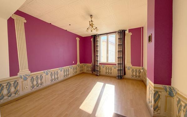 Maison à vendre    3 pièces • 84 m2 Escosse