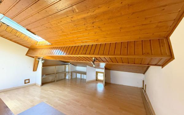 Maison à vendre    3 pièces • 84 m2 Escosse