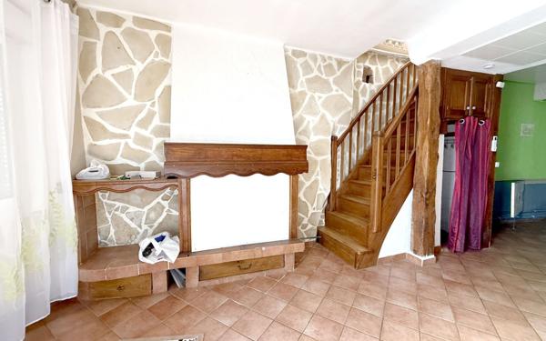 Maison à vendre    3 pièces • 84 m2 Escosse