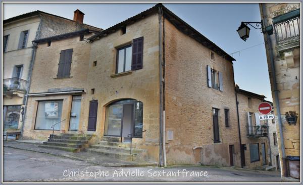 Au coeur de Belves, immeuble avec commerce au RDC, appartement à l'étage, cave et grenier