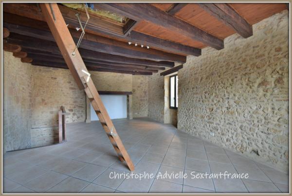 Au coeur de Belves, immeuble avec commerce au RDC, appartement à l'étage, cave et grenier