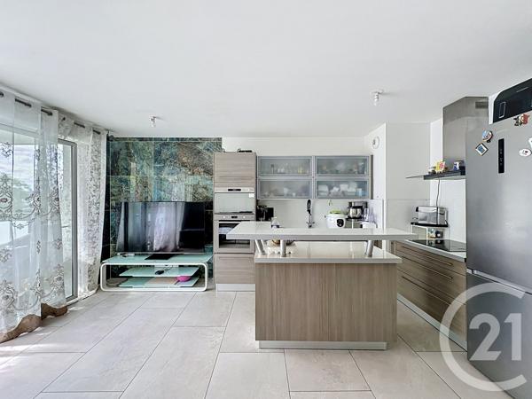 Appartement T3 à vendre  3 pièces - 79,54 m 2   LYON  - 69008