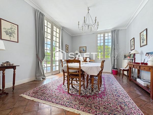 Maison familiale vue dominante et jardin arboré – Latresne