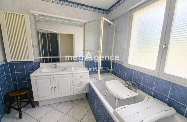 Maison à Septeuil, 78790 - 8 pièces 160m²