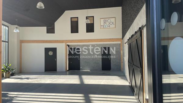 Local d'activité à louer Saint-Avé 220 m2