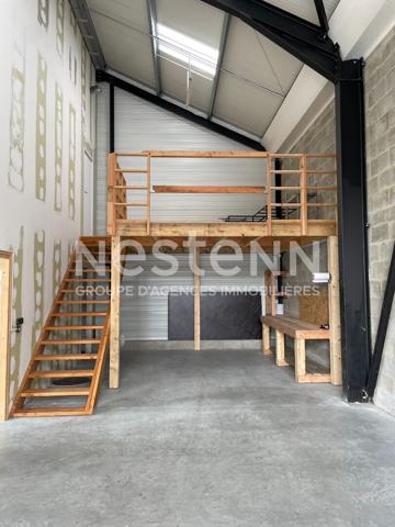 Local d'activité à louer Saint-Avé 220 m2