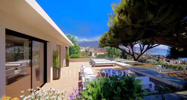 ROQUEBRUNE CAP MARTIN - VILLA 5 CHAMBRES VUE MER - PISCINE - GARAGE